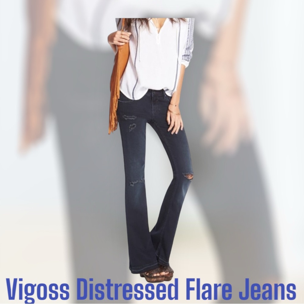 Vigoss Flare Leg Distressed Jeans Size 30” W x 33” L ( 9-10 ) NWT